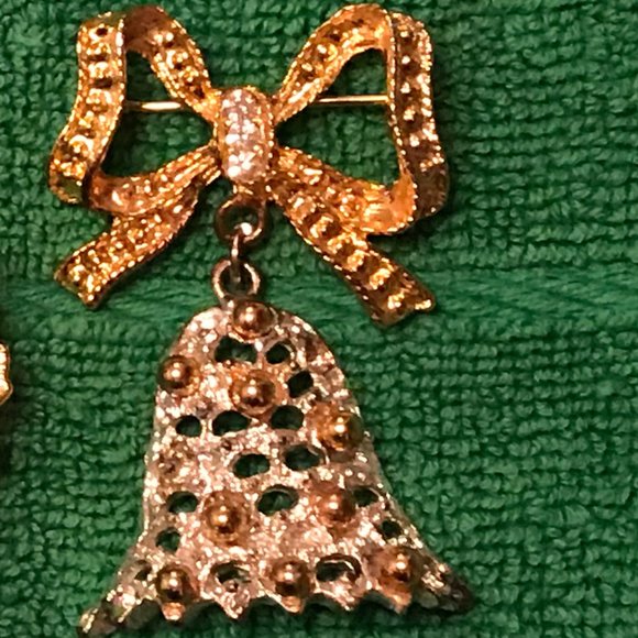 VTG CHRISTMAS Gold + Silver Tone Bell w/ Bow - Picture 2 of 5